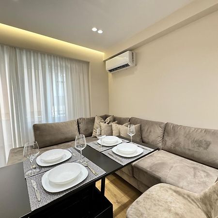E&R Apartments At Myslym Shyri Тирана Екстериор снимка