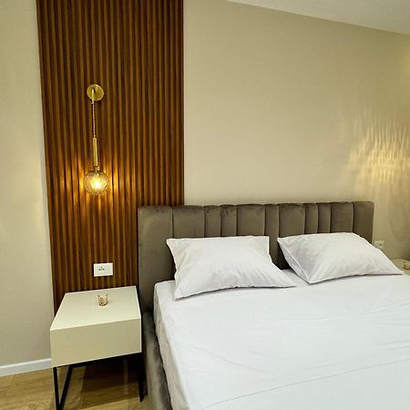 E&R Apartments At Myslym Shyri Тирана Екстериор снимка