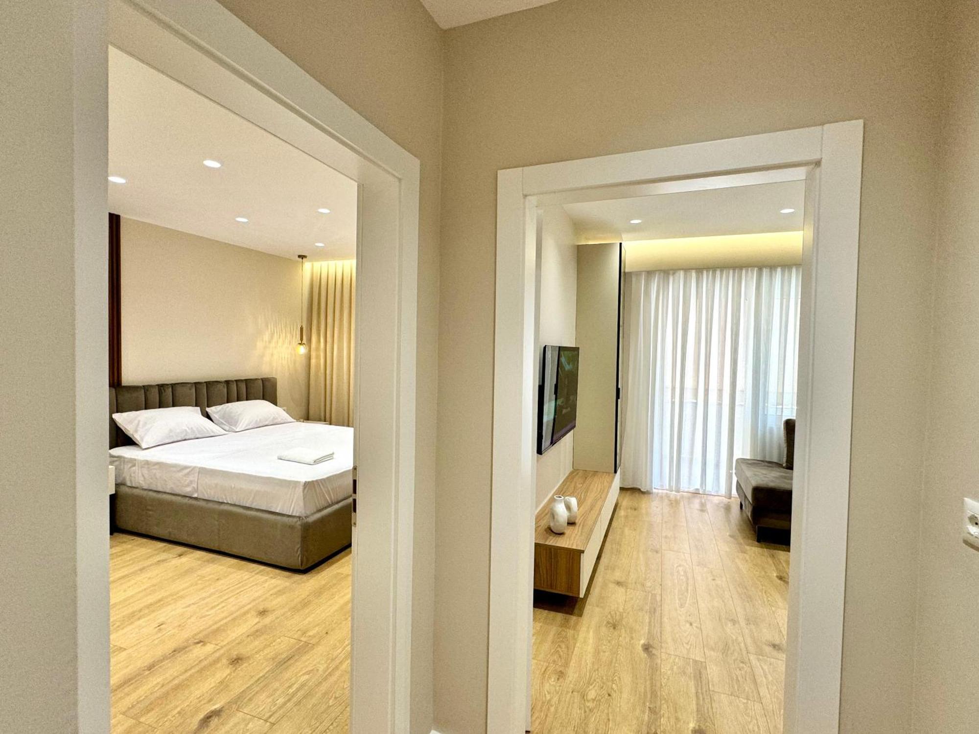 E&R Apartments At Myslym Shyri Тирана Екстериор снимка