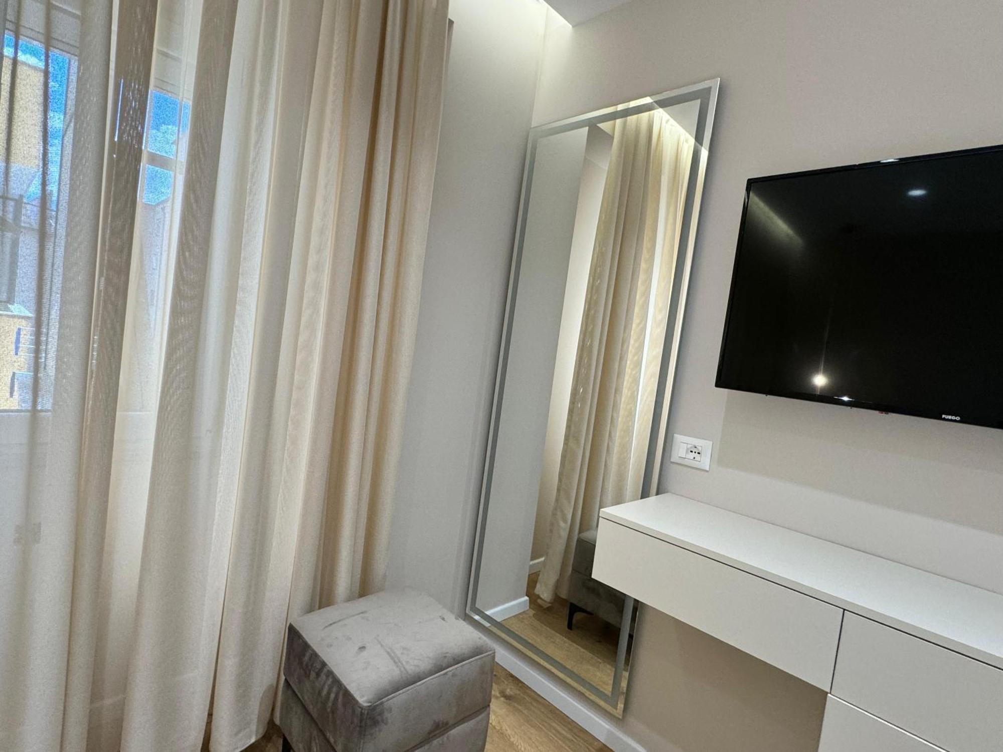 E&R Apartments At Myslym Shyri Тирана Екстериор снимка