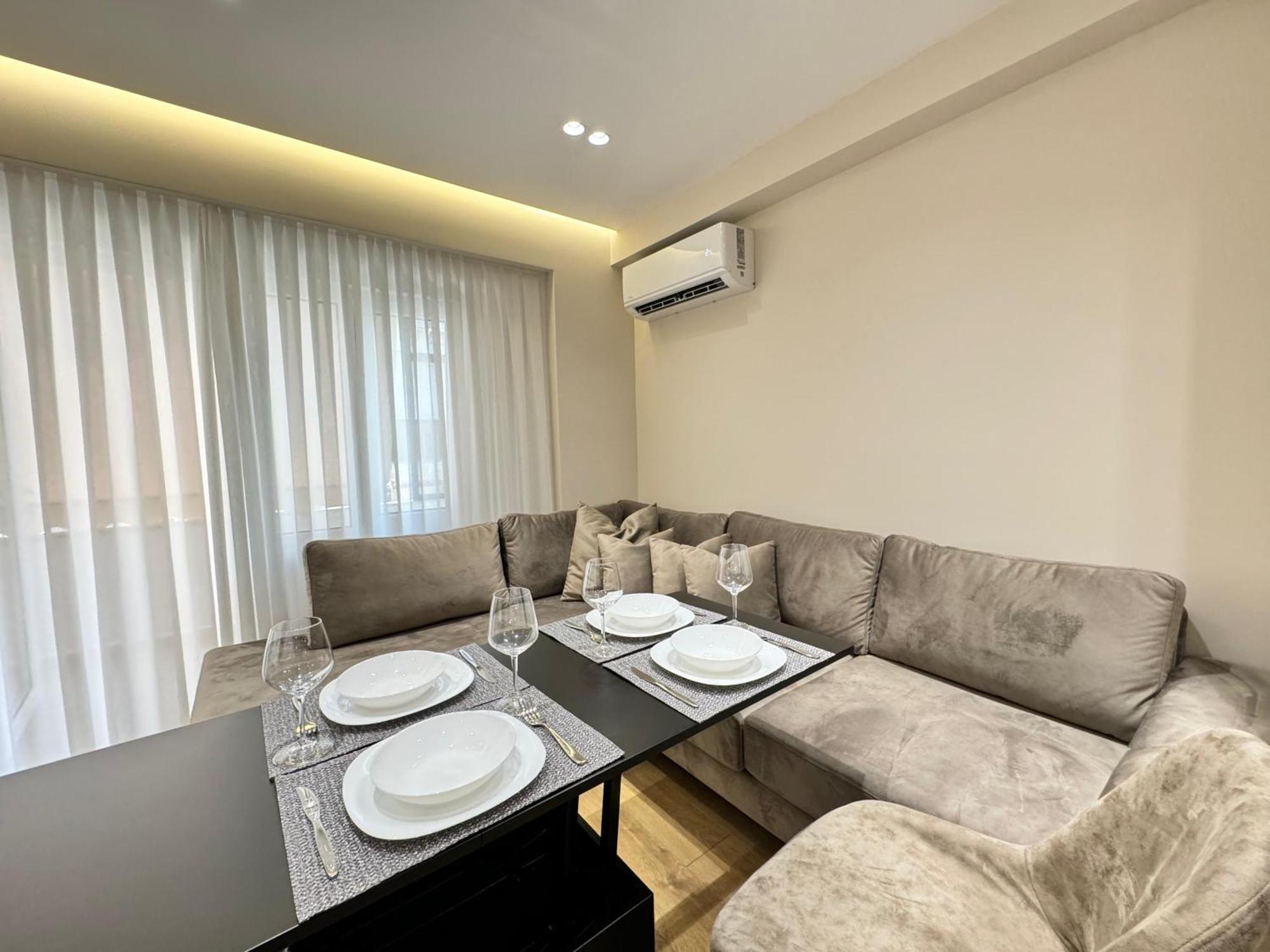 E&R Apartments At Myslym Shyri Тирана Екстериор снимка