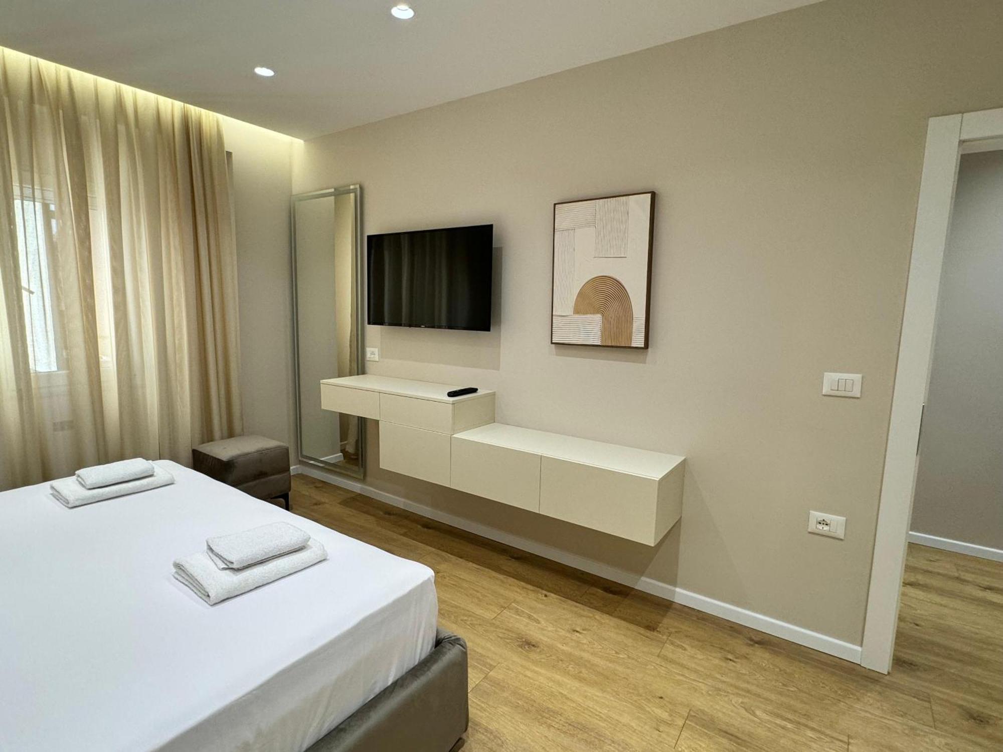 E&R Apartments At Myslym Shyri Тирана Екстериор снимка