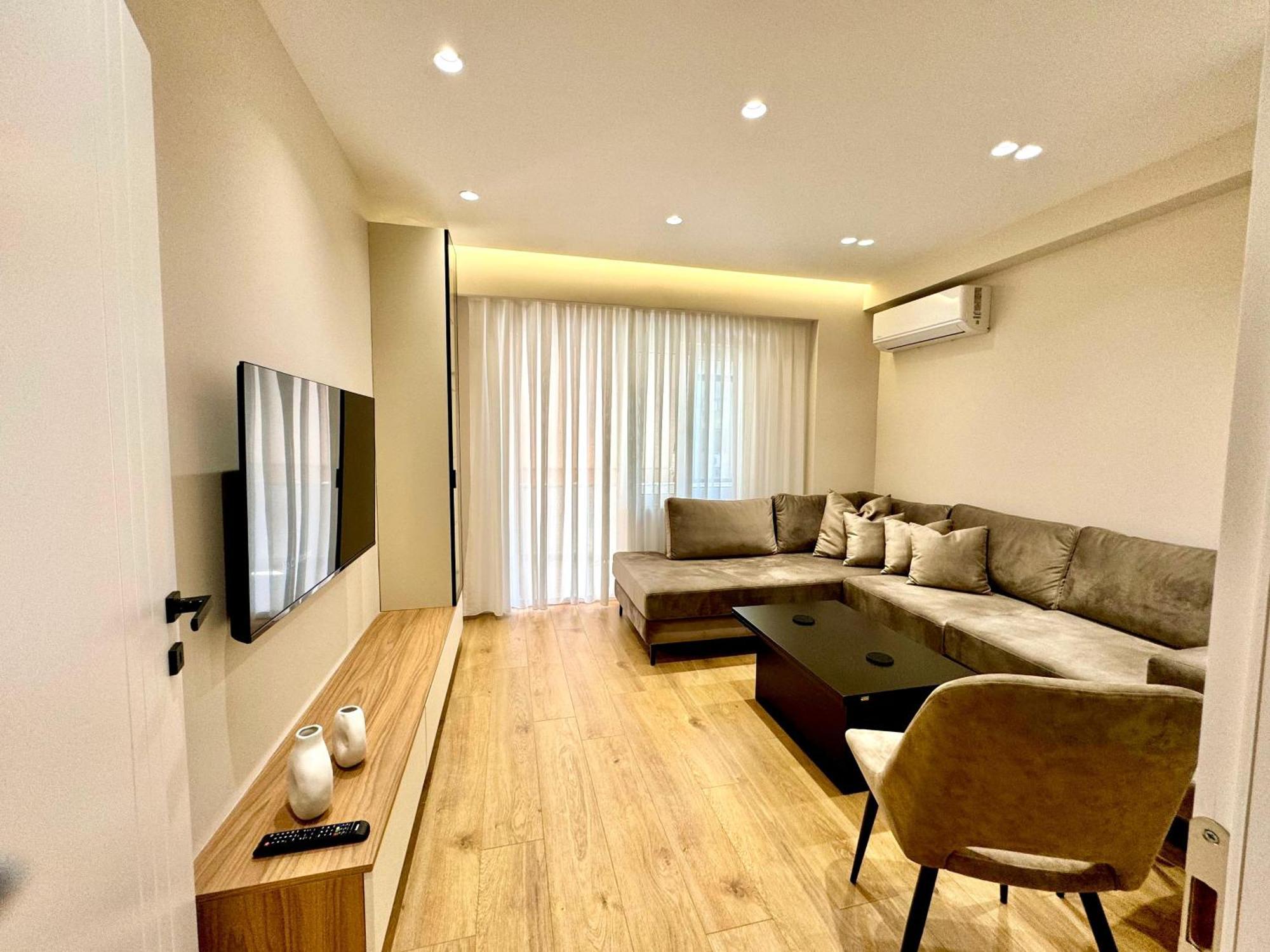 E&R Apartments At Myslym Shyri Тирана Екстериор снимка